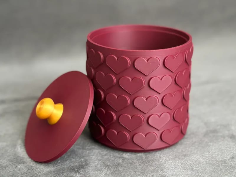 MakerWorld heart-shaped 3D printed storage container with lid